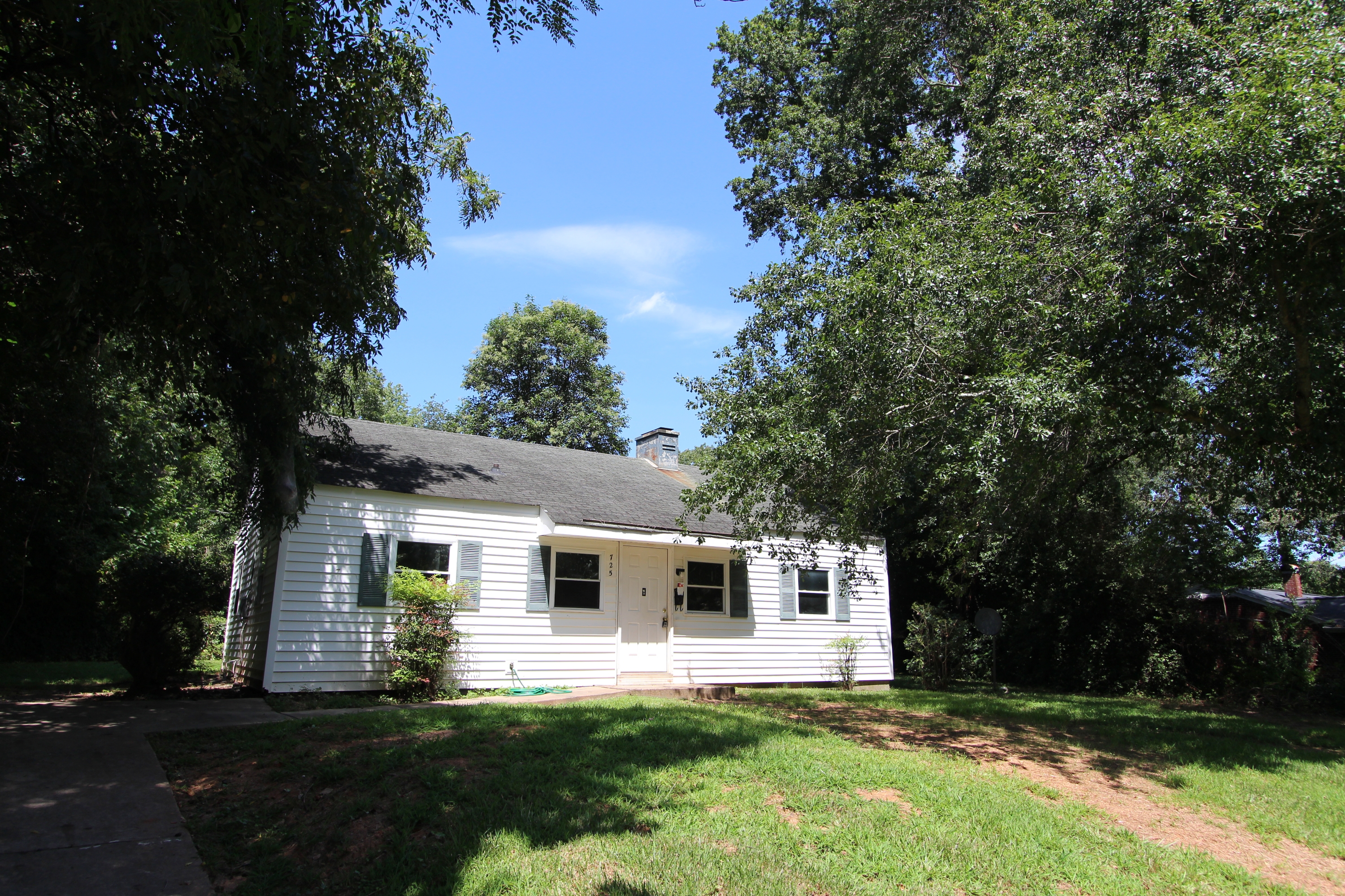 725 Lucas Street - 725