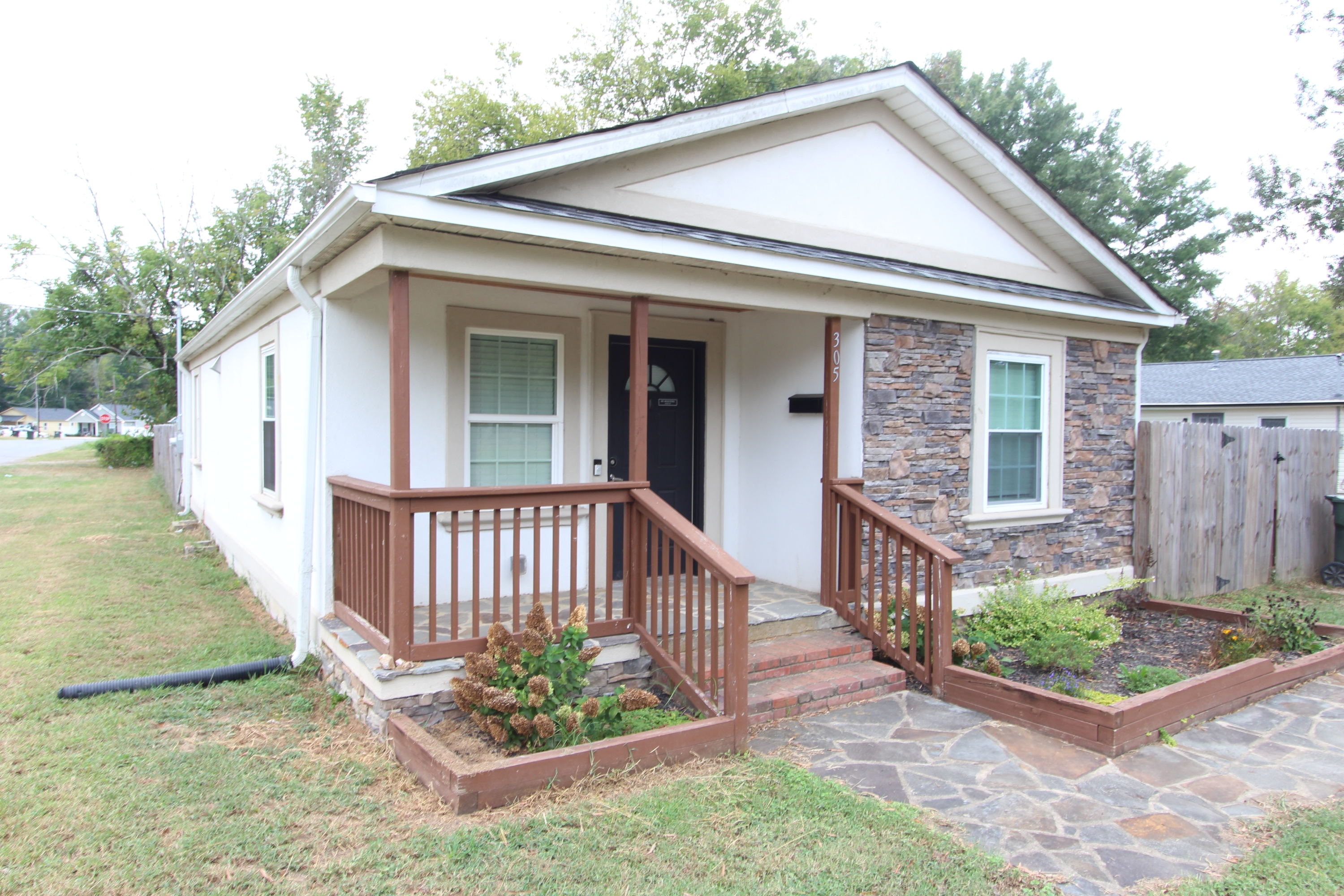 305 Maple Street